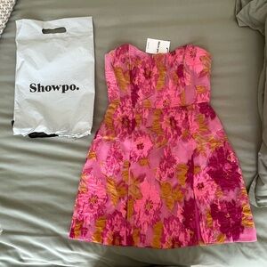 BRAILEY MINI DRESS - STRAPLESS DRESS IN PINK JACQUARD